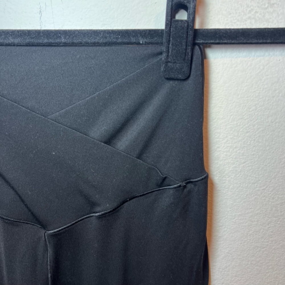 Offline By Aerie Real Me Super Flare Hi-Rise Crossover Leggings Black  Sz Medium - Picture 3 of 8